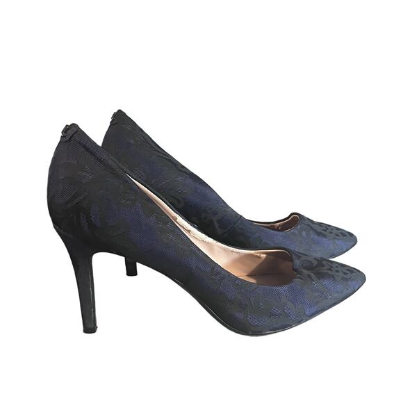 Karl Lagerfeld Brocade Pointed Toe Heels Size 9M Navy Black Pumps Evening Party - Picture 3 of 11